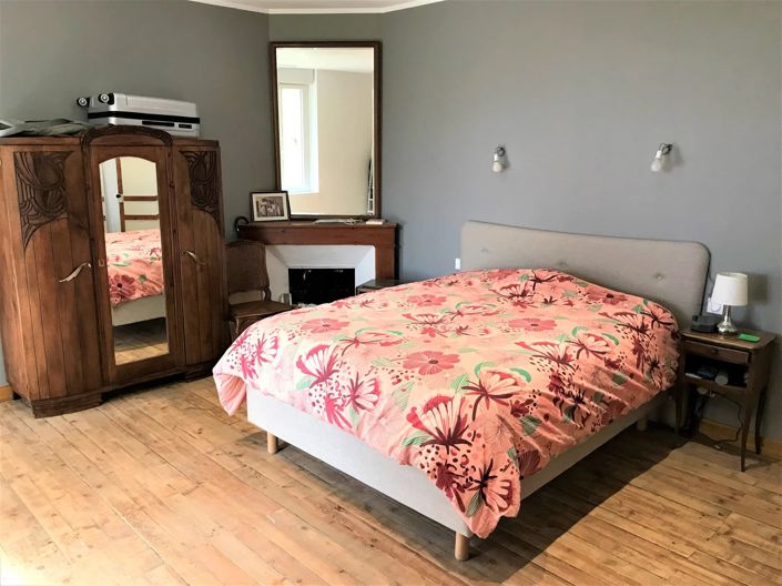 Image No.8-2 Bed House for sale