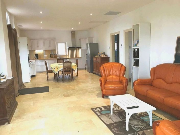 Image No.9-2 Bed House for sale