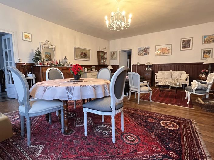 Image No.5-5 Bed House for sale