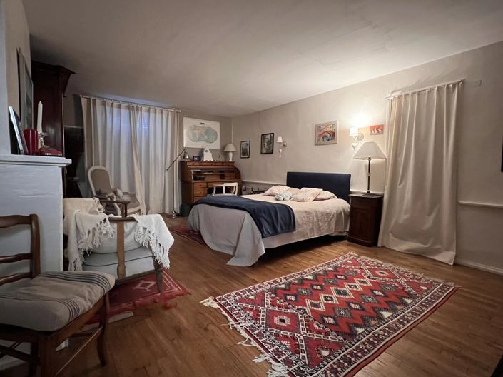 Image No.9-5 Bed House for sale