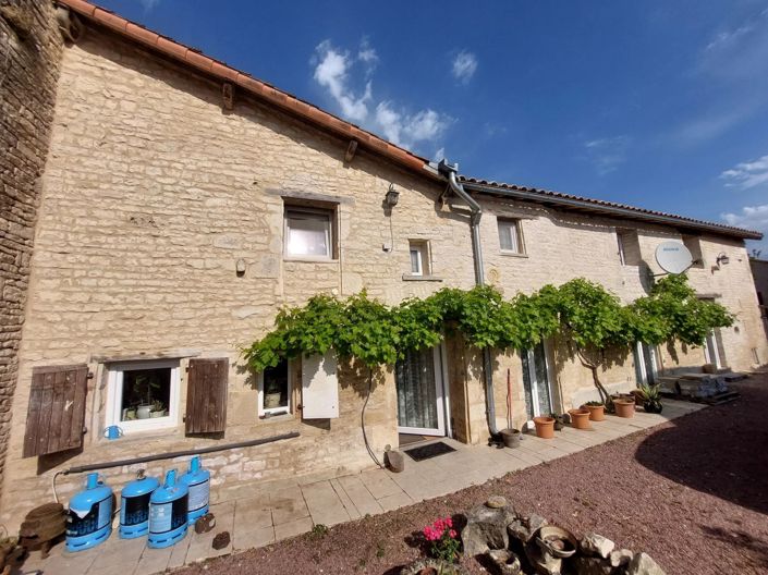 Image No.1-3 Bed House for sale