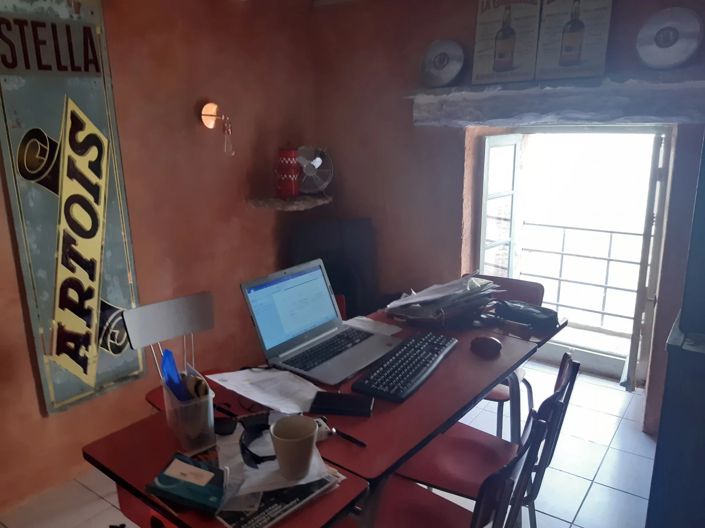 Image No.8-5 Bed House for sale