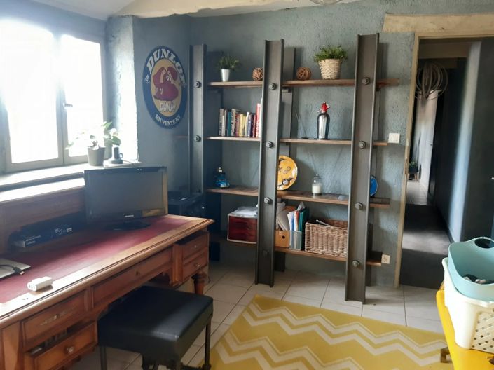 Image No.9-5 Bed House for sale