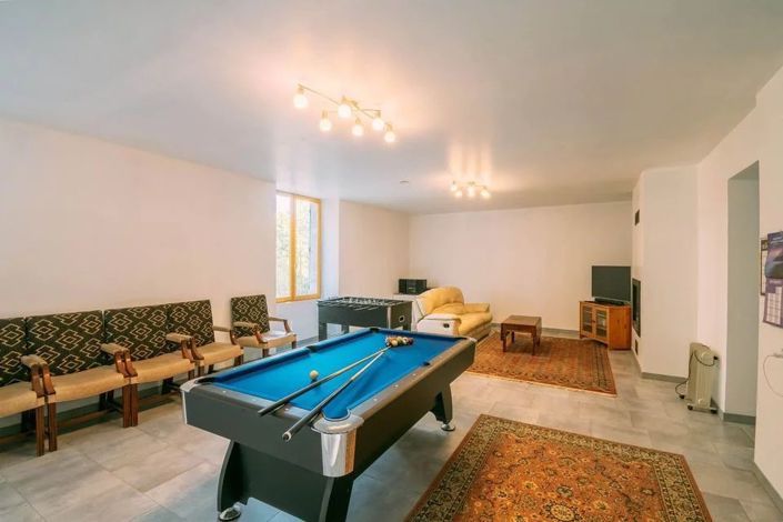 Image No.9-8 Bed House for sale