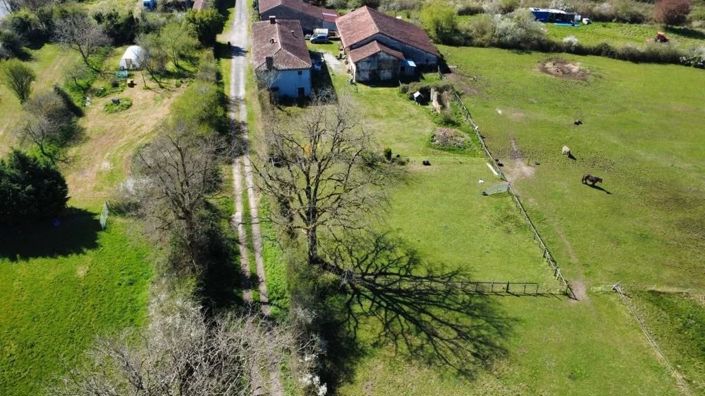 Image No.1-4 Bed House for sale