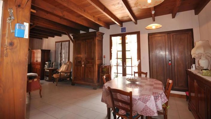 Image No.10-6 Bed House for sale