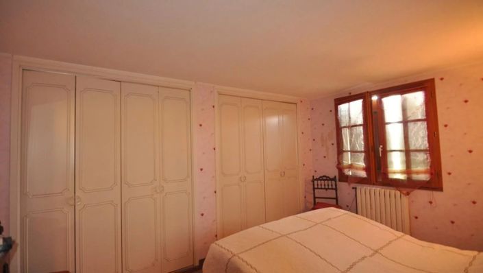 Image No.14-6 Bed House for sale