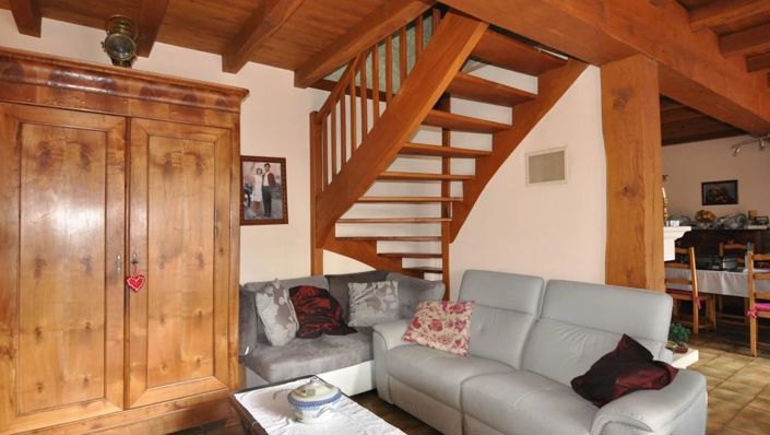 Image No.5-6 Bed House for sale