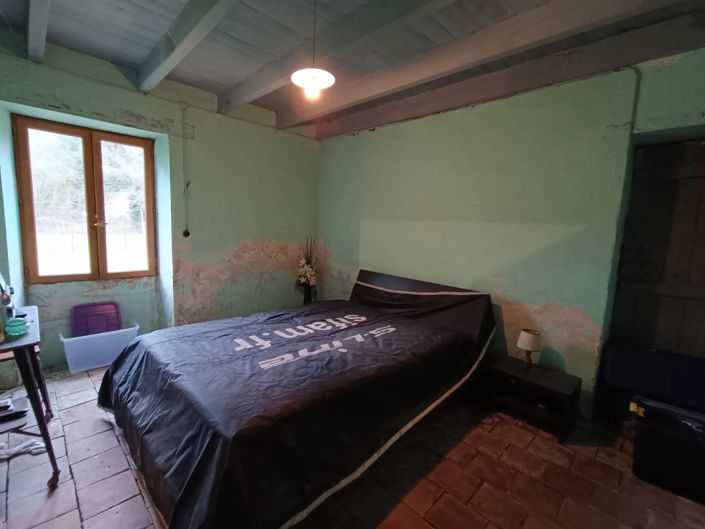 Image No.14-3 Bed Farmhouse for sale