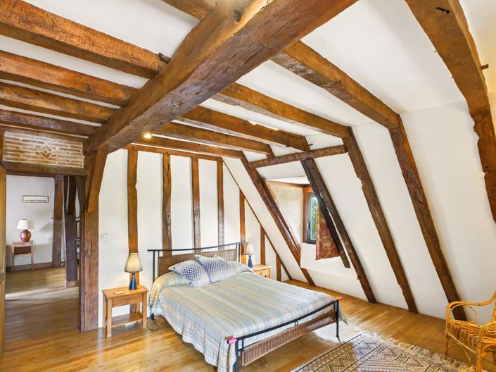 Image No.11-7 Bed House for sale