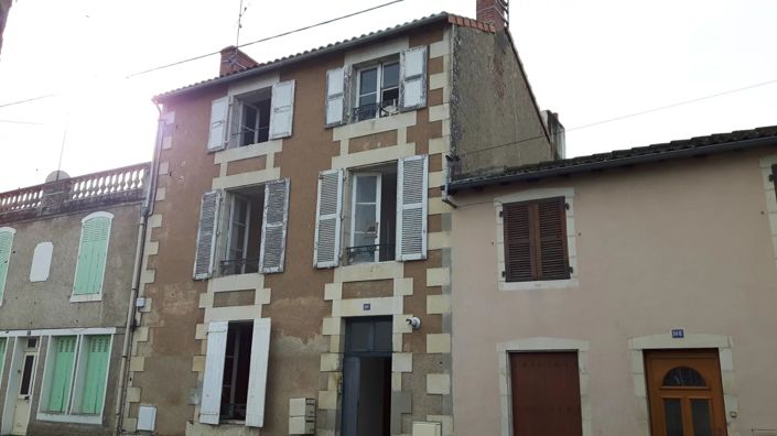 Image No.1-3 Bed House for sale