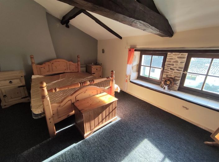 Image No.9-4 Bed House for sale