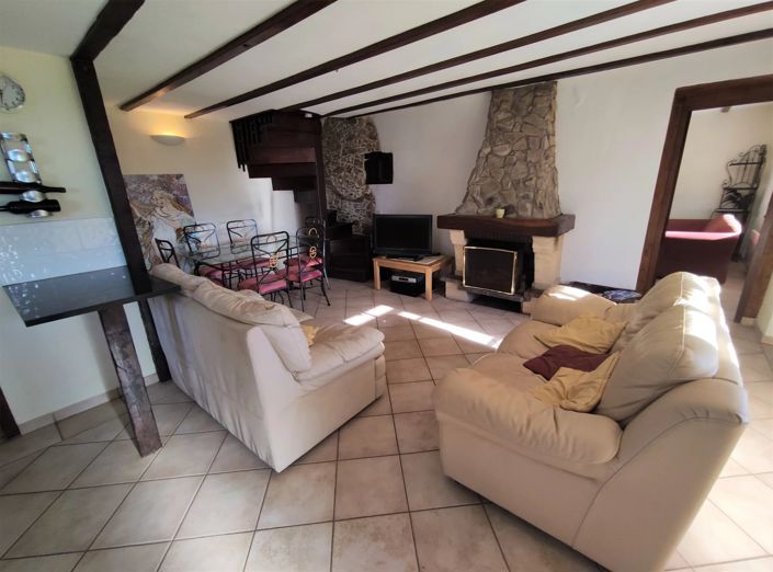 Image No.3-4 Bed House for sale