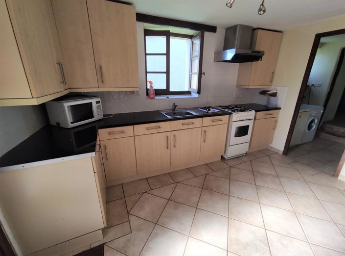 Image No.6-4 Bed House for sale