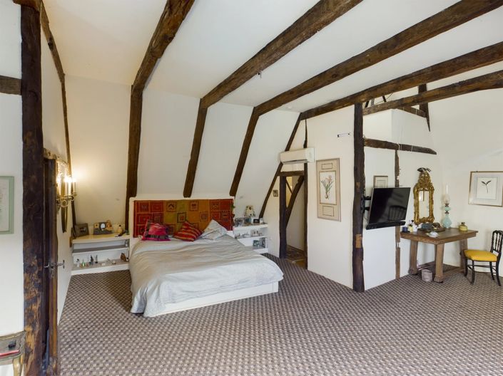 Image No.10-6 Bed House for sale