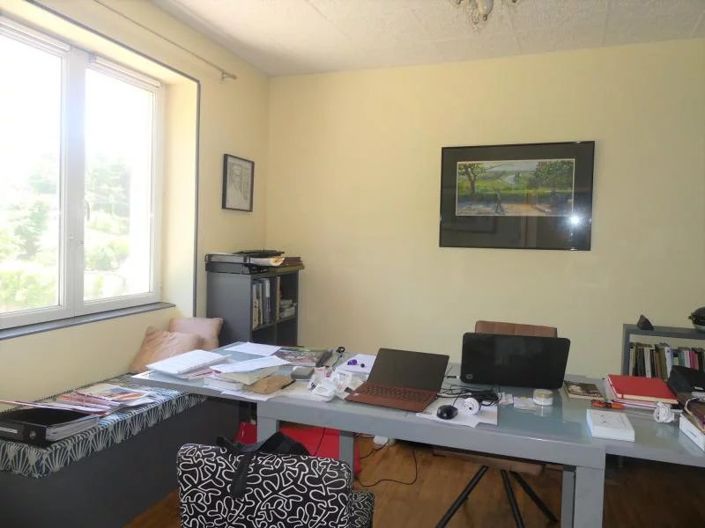 Image No.11-6 Bed House for sale