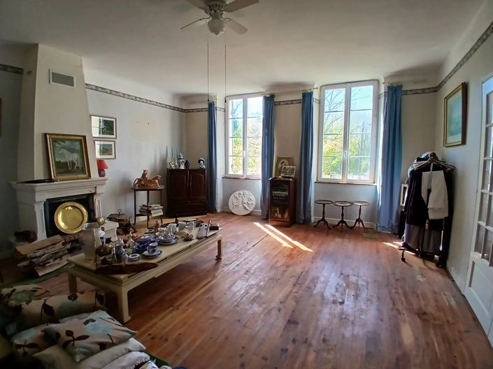 Image No.6-4 Bed House for sale