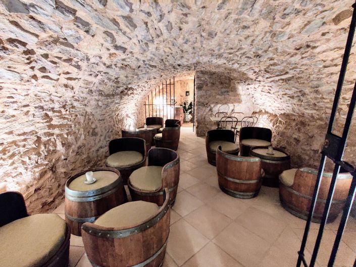 Image No.10-3 Bed House for sale