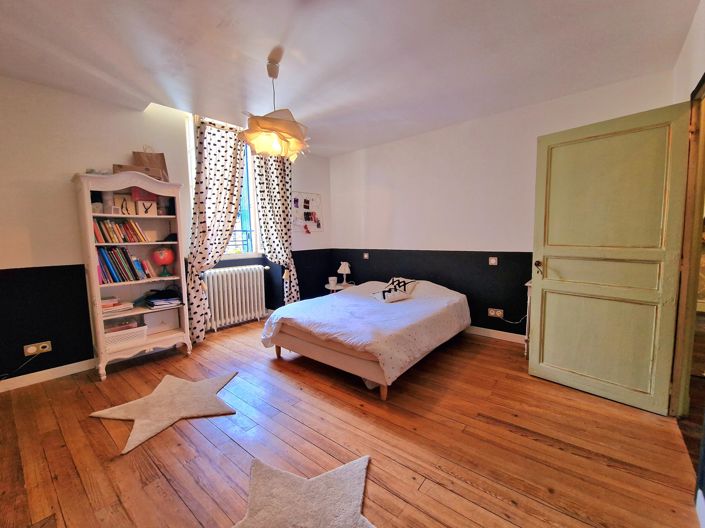 Image No.15-8 Bed House for sale