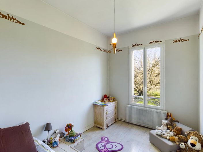 Image No.11-7 Bed House for sale