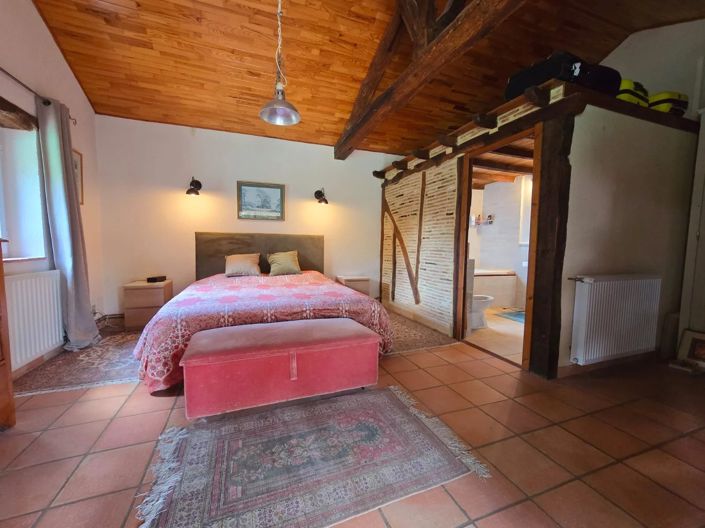 Image No.13-6 Bed House for sale