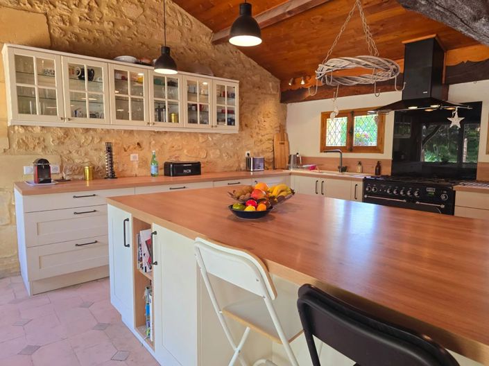 Image No.14-6 Bed House for sale