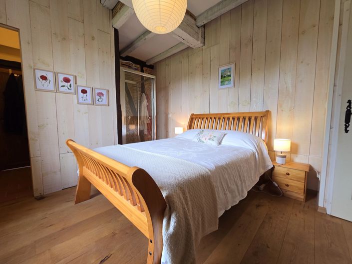 Image No.9-6 Bed House for sale