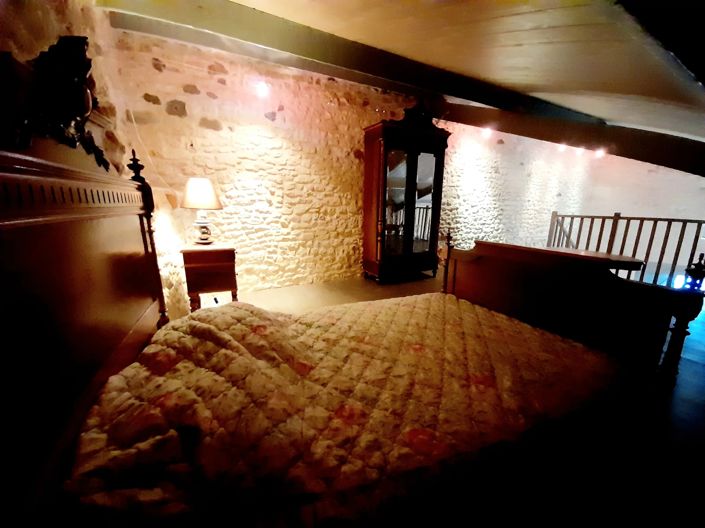 Image No.10-8 Bed Village House for sale