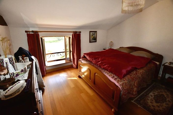 Image No.8-4 Bed Village House for sale