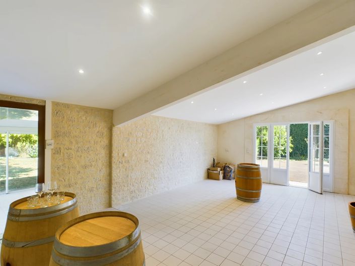 Image No.11-6 Bed House for sale