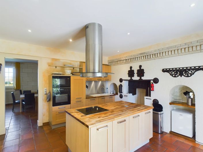 Image No.3-6 Bed House for sale