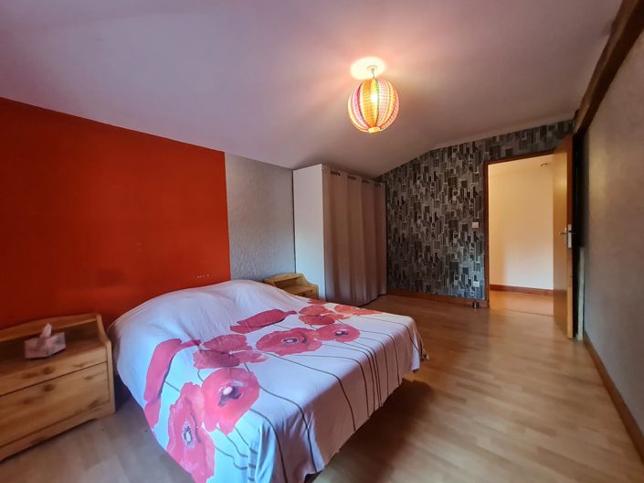 Image No.13-6 Bed House for sale