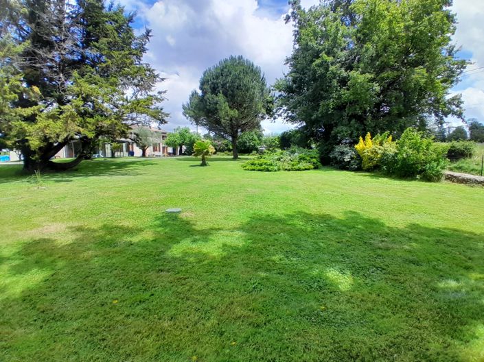 Image No.4-6 Bed House for sale