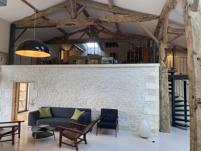 Image No.8-5 Bed House for sale