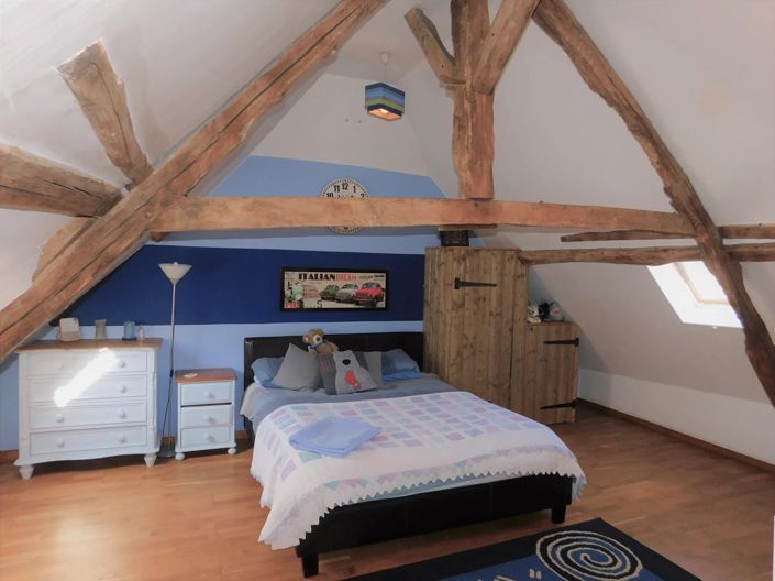 Image No.9-7 Bed House for sale