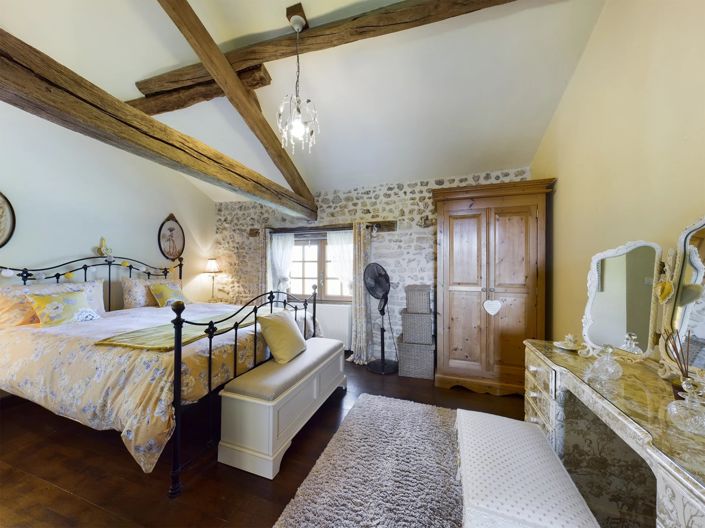 Image No.12-9 Bed House for sale