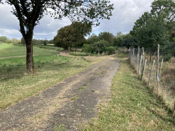 Image No.12-2 Bed Farmhouse for sale