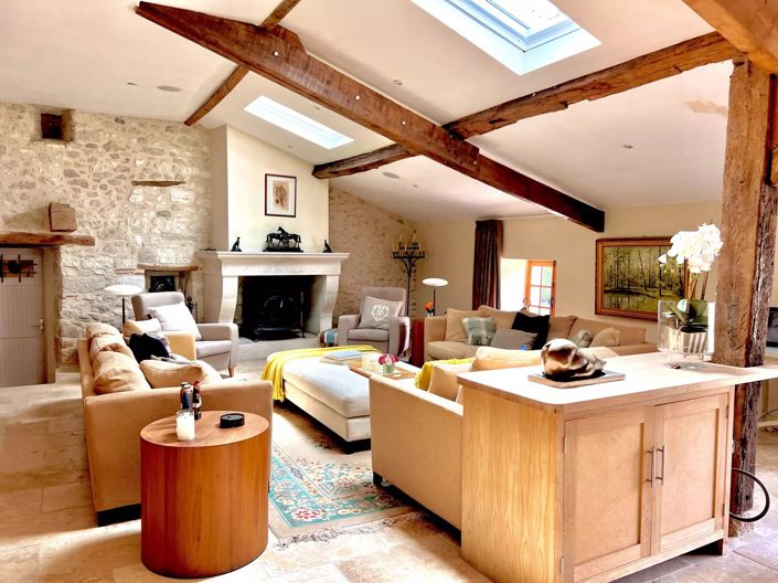 Image No.6-11 Bed House for sale