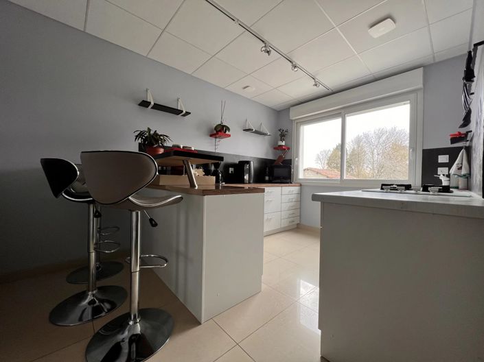 Image No.6-5 Bed Village House for sale