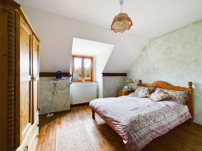 Image No.11-4 Bed House for sale