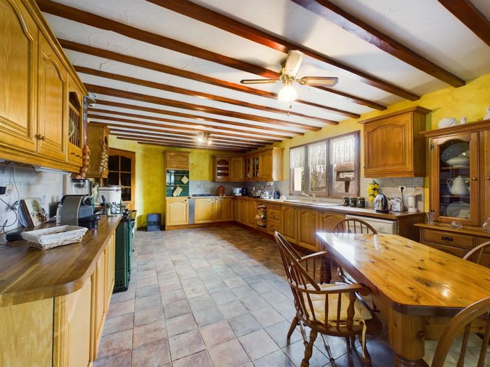 Image No.4-4 Bed House for sale