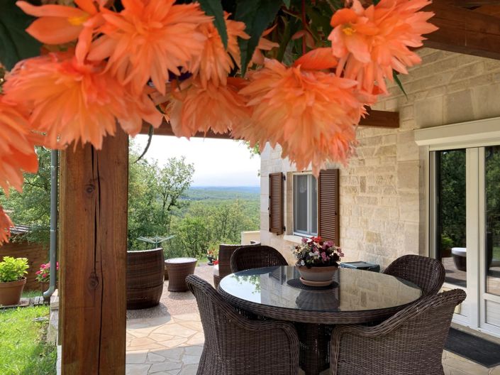 Image No.6-5 Bed Village House for sale