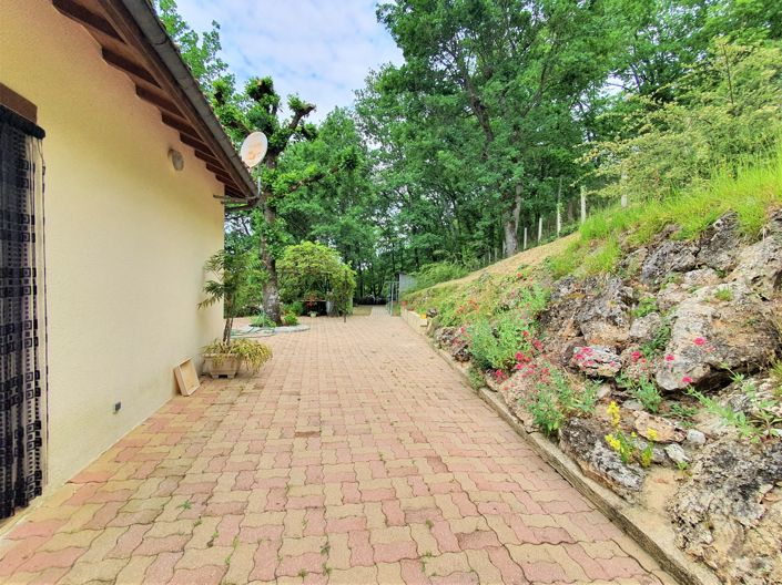 Image No.15-3 Bed House for sale