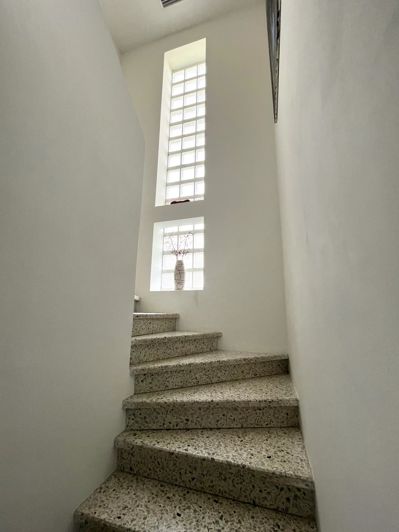 Image No.11-2 Bed House for sale