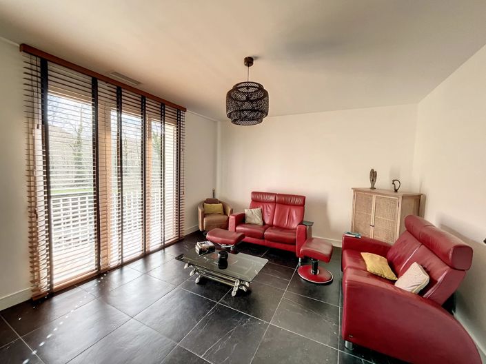 Image No.4-2 Bed House for sale