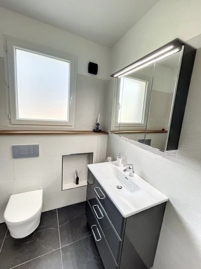 Image No.8-2 Bed House for sale