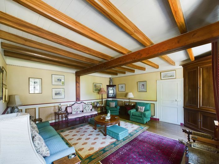 Image No.7-15 Bed Village House for sale