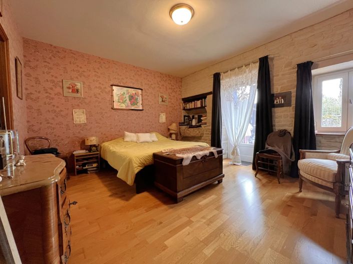 Image No.12-5 Bed House for sale