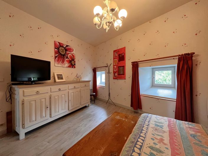 Image No.10-5 Bed House for sale