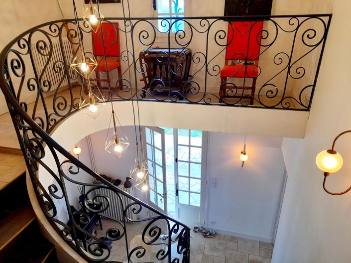 Image No.8-5 Bed House for sale